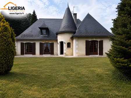 maison idéalement située à deux pas du bourg dynamique de br