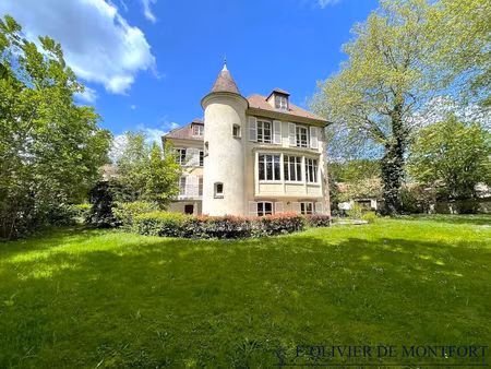 maison de maître de 8 pièce(s) 635 m²