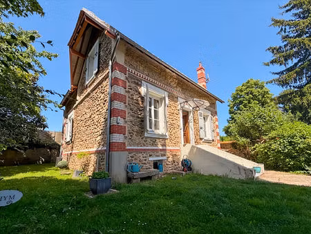 maison 5 pièces 964m2 de terrain.