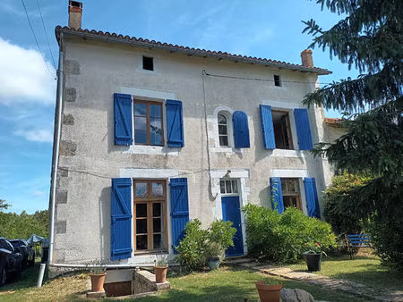charmante maison près de voulême