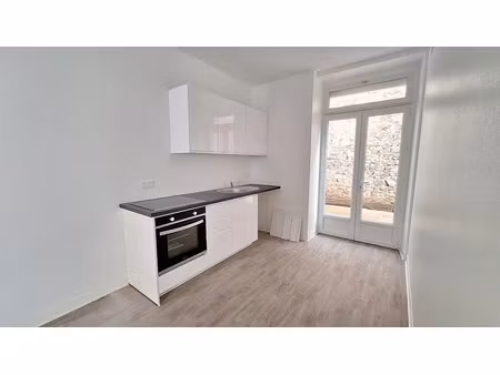 location appartement 1 pièce 34 m² à nontron (24300)  435 €