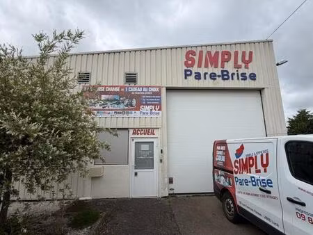 location entrepôt luce 28110 324m²