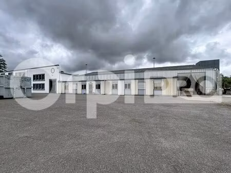 vente local d’activités sainte genevieve 60730 2044m²