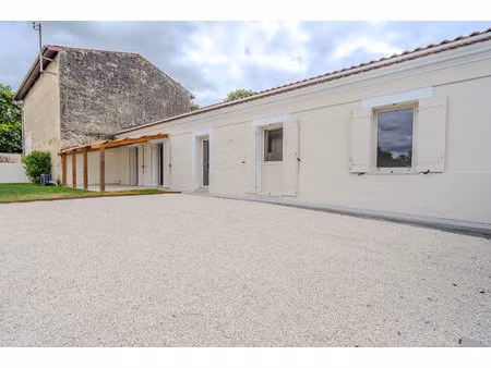 cadaujac - maison rénovée de 83m² avec terrasse  jardin et stationnement pour voitures
