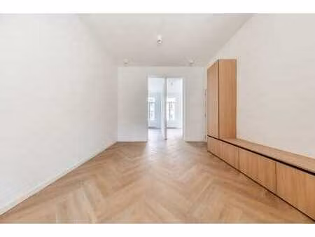 première occupation après rénovation - 2e étage - peb c+