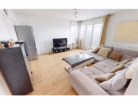 appartement saint-denis 70.44 m² t-3 à vendre  249 000 €