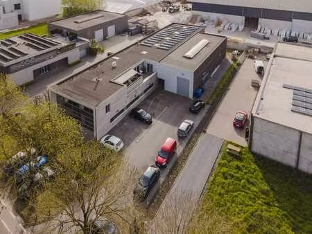 immeuble commercial avec maison à vendre à moen