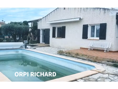 location maison  150 m² t-5 à saint-cyr-sur-mer  2 350 €