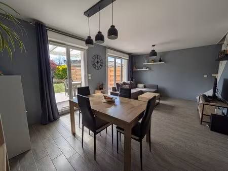 location maison 4 pièces 81m² castres gironde 33640