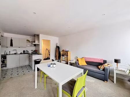 appartement à louer avec 1 chambre   tournai (vbe31374)