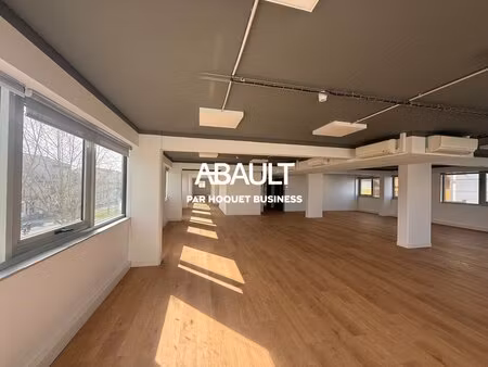 location local professionnel 374m² bordeaux 33000