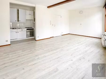 appartement à louer à 10rue de biseau binche (vbe31394)