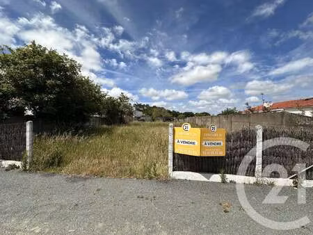 vente terrain au fenouiller (85800) : à vendre / 500m² le fenouiller