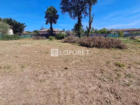 terrain a bâtir à orgueil - 7 minutes au nord de fronton