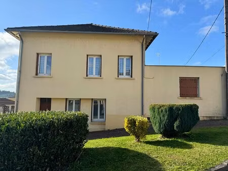 grande maison de ville en pierre  4 ch  annexe (1 ch) et garage