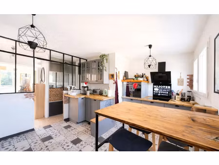 appartement la seyne-sur-mer 82 m² t-3 à vendre  239 000 €
