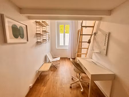 nimes centre - studio meuble 13.31m²  renove  mezzanine  cave