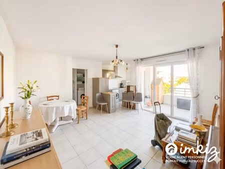 magnifique t2 lumineux avec terrasse et parking !