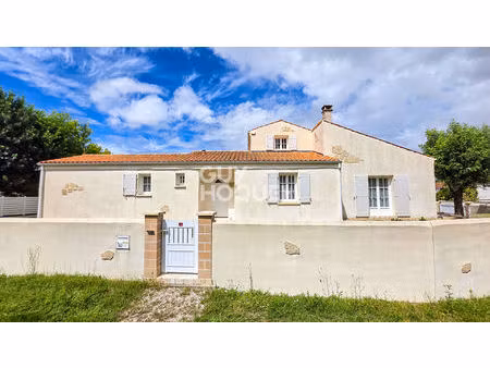 maison 5 pièces à vendre à mornac-sur-seudre - proche royan