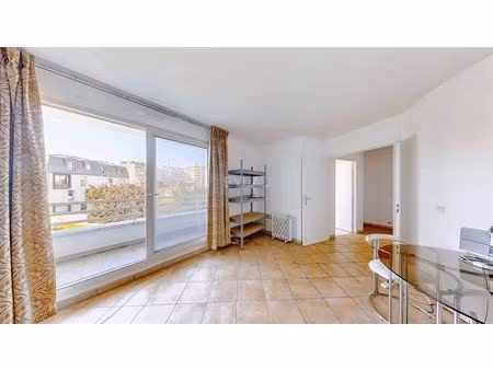 kremlin-bicêtre/ appartement 3 pièces avec balcon