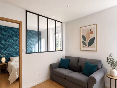t2   27.13 m² 600 €/mois cc