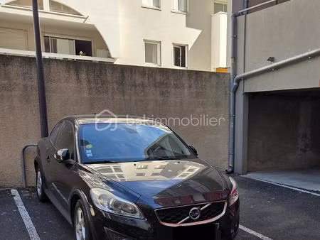 parking de 12 m² à sete