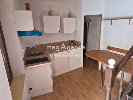 chailland - centre bourg maison de 60 m²