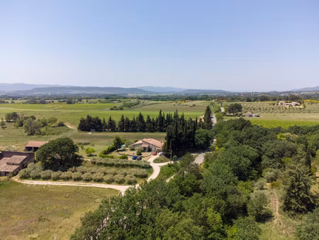 domaine de caractère de plus de 18 hectares à quelques minut