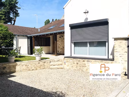charmante maison 3 pieces avec jardinet et place de parking