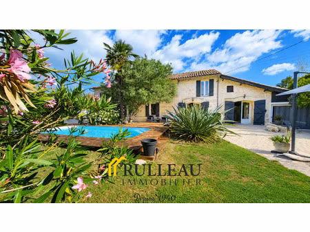 maison en pierre avec piscine à vendre proche saint-andré-de