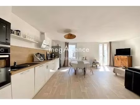 charmant t3 meublé en duplex au cœur du bourg