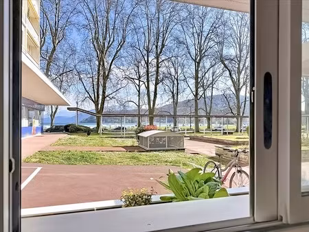 studio meublé avec vue lac – annecy