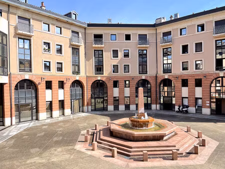appartement t3 meublé + parking et cellier / toulouse hyper centre