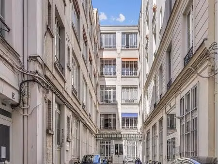 bureaux à louer non divisibles face à la cité paradis  proche métro poissonnière