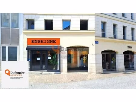 location entrepôt 180 m²