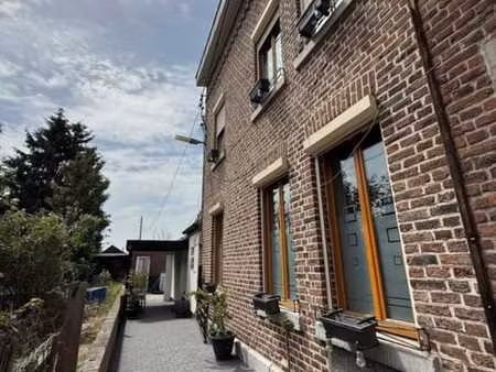 maison avec dépendances  jardin et piscine à herstal