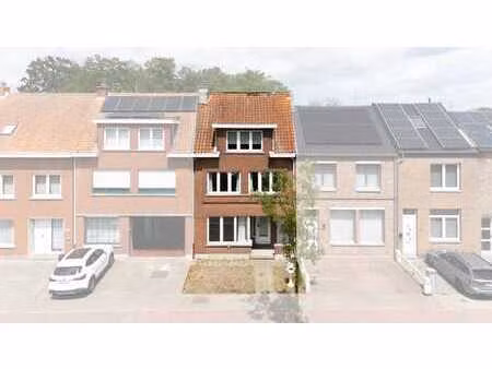 maison avec grand jardin à temse