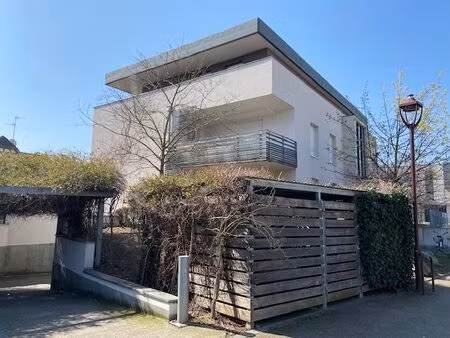 beau 3 pièces avec terrasse et garage