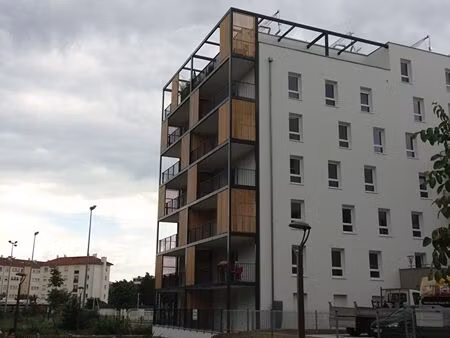 appt 4p recent + parking