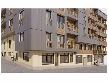 vente commerce font romeu odeillo via 66120 151m²