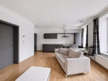 appartement 1 chambre à louer au centre ville de ciney