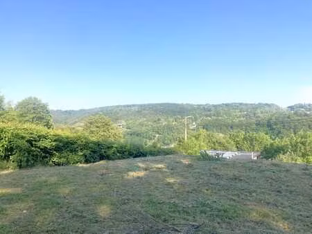 vue sur vallée avec permis d'urbanisme