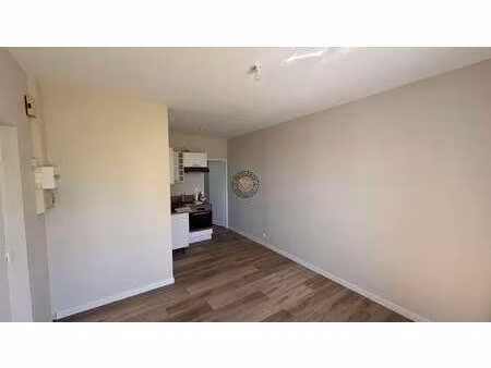 location appartement 2 pièces à nantes (44000) : à louer 2 pièces / 29m² nantes