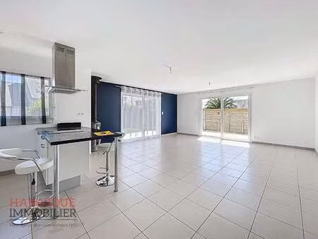 location maison à lesneven (29260) : à louer / 93m² lesneven