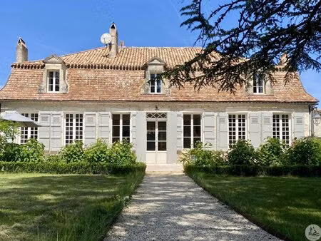 maison de maître de caractère – 6 chambres  dépendances & prestations haut de gamme-...