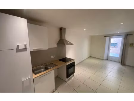 appartement ollioules 39 m² t-2 à vendre  93 000 €