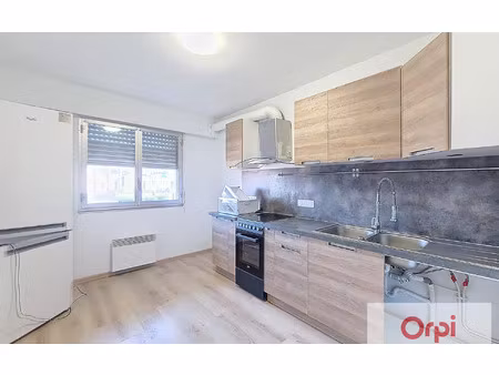 location appartement  80.22 m² t-4 à montluçon  605 €