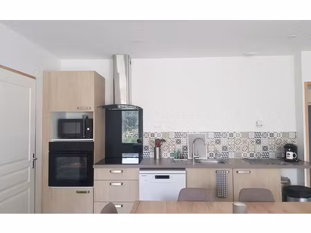 location appartement  m² t-3 à pont-l'abbé-d'arnoult  737 €