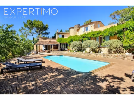 villa provençale de charme au cœur d’un écrin de nature