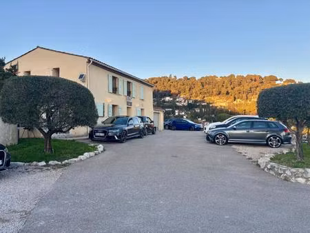 local la colle sur loup
